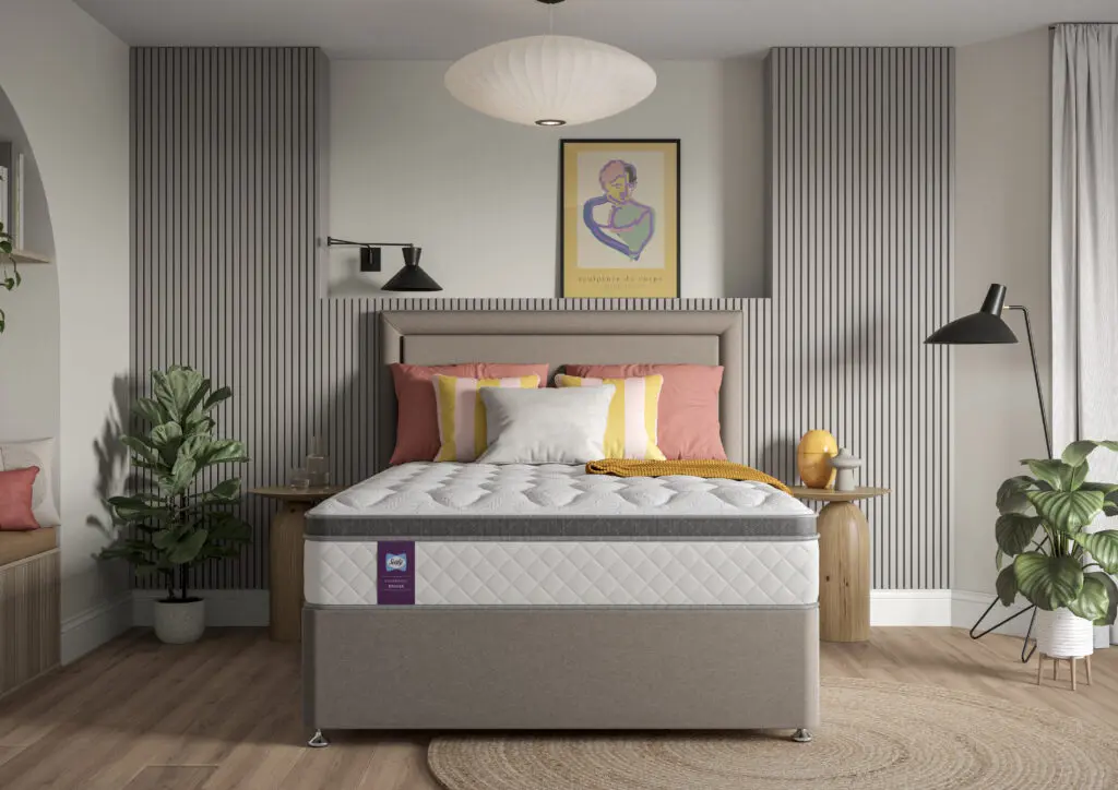 Advantage Deluxe Memory 1400 Front Roomset
