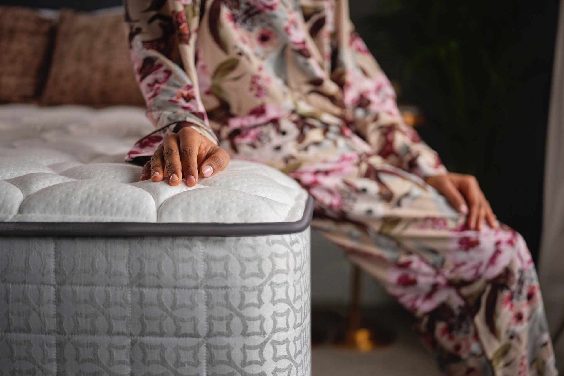Sealy posturepedic clearance hybrid trust