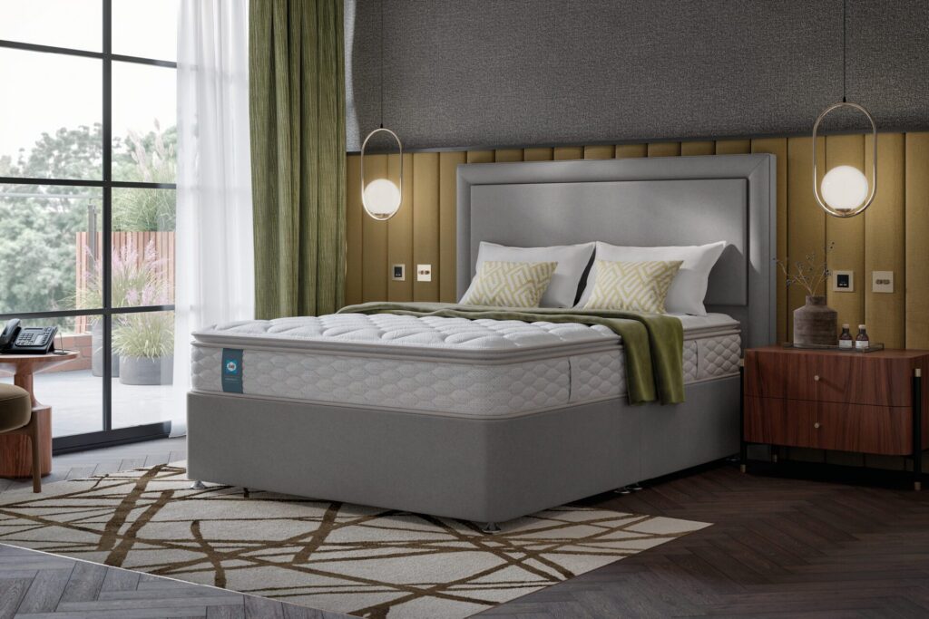 SL 1586 VillageCrest Roomset Angle scaled 1