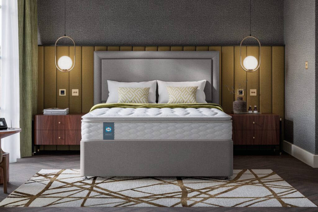 Sealy Village Crest Roomset Front