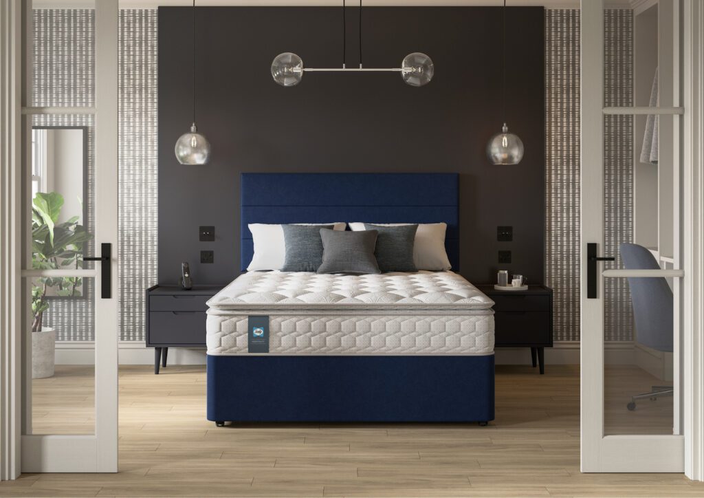 SOVEREIGN Roomset Front 1920x13574 1 1024x724 1
